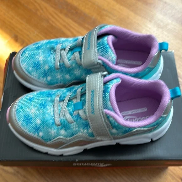 Saucony Girls Flash Sneaker Tuquiose/Silver Size 2 - Picture 1 of 4